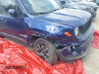 2020 Jeep Renegade Latitude with VIN ZACNJABB5LPL87163, listed as a IAAI auction lot 40948221 with 118,125 mi miles and . Bid and sale history available at DreamBid. Image 6.