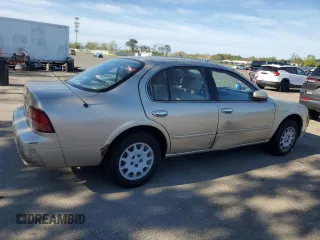 1999 Nissan Maxima GXE z VIN JN1CA21D8XM403253, wystawiony jako Copart lot #55877675 z przebiegiem 61 019 mil mil oraz Czysty tytuł • Clean title. Historia ofert i sprzedaży dostępna na DreamBid. Obrazek 3.