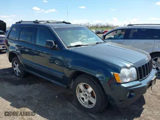 2005 Jeep Grand Cherokee Laredo with VIN 1J4HR48N85C536338, listed as a IAAI auction lot 42000017 with 195,758 mi miles. Bid and sale history available at carsss.com. Image 1.