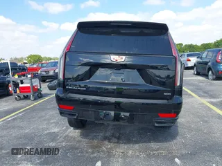 2023 Cadillac Escalade 4WD Sport z VIN 1GYS4EKLXPR513435, wystawiony jako IAAI lot #42137452 z przebiegiem 27 495 mil mil oraz . Historia ofert i sprzedaży dostępna na DreamBid. Obrazek 17.