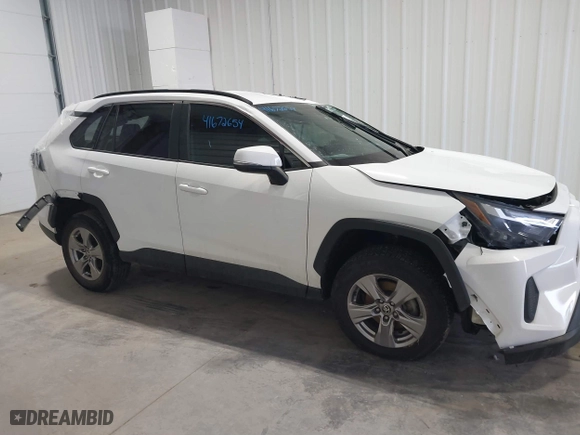 2022 Toyota RAV4 XLE with VIN 2T3P1RFV8NW286279, listed as a IAAI auction lot 41672654 with 56,984 mi miles. Bid and sale history available at carsss.com. Image 13.