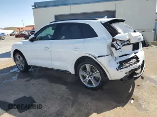 2025 Audi Q5 S line Premium z VIN WA1GAAFYXS2023169, wystawiony jako Copart lot #48351065 z przebiegiem 6 012 mil mil oraz Czysty tytuł • Clean title. Historia ofert i sprzedaży dostępna na DreamBid. Obrazek 2.