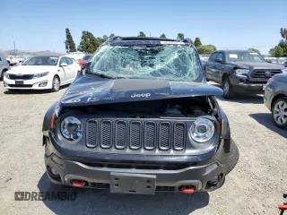 2018 Jeep Renegade Trailhawk with VIN ZACCJBCB8JPH60403, listed as a Copart auction lot 58562765 with 43,009 mi miles and Salvage title. Bid and sale history available at DreamBid. Image 5.
