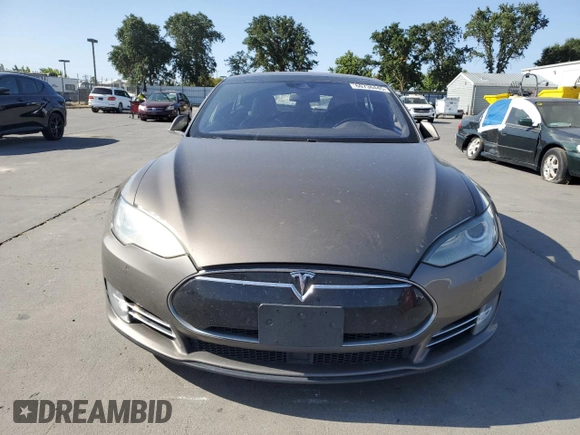 2016 Tesla Model S 90D with VIN 5YJSA1E2XGF133933, listed as a Copart auction lot 60736445 with 203,063 mi miles and Salvage title. Bid and sale history available at DreamBid. Image 5.