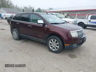 2009 Lincoln MKX z VIN 2LMDU88C59BJ01646, wystawiony jako IAAI lot #42280024 z przebiegiem 140 862 mil mil oraz . Historia ofert i sprzedaży dostępna na DreamBid. Obrazek 1.