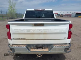 2020 Chevrolet Silverado 1500 LT with VIN 1GCUYDED4LZ137214, listed as a IAAI auction lot 42172170 with 110,082 mi miles and . Bid and sale history available at DreamBid. Image 16.