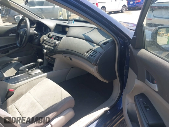 2009 Honda Accord LX-P z VIN JHMCP26419C009170, wystawiony jako IAAI lot #42259816 z przebiegiem 297 708 mil mil oraz . Historia ofert i sprzedaży dostępna na DreamBid. Obrazek 5.