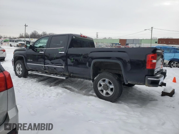 2018 GMC Sierra 2500HD SLT with VIN 1GT12TEY5JF261458, listed as a Copart auction lot 41449335 with 231,575 mi miles and Salvage Title. Bid and sale history available at carsss.com. Image 2.