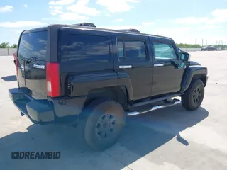 2006 Hummer H3 with VIN 5GTDN136968101615, listed as a IAAI auction lot 42037554 with 123,501 mi miles. Bid and sale history available at carsss.com. Image 4.