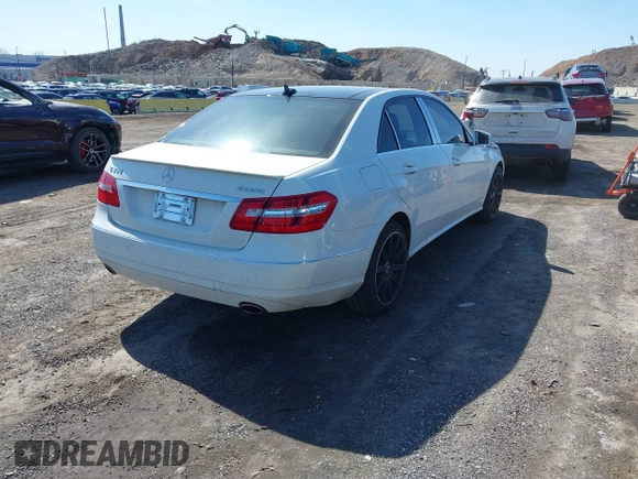 2012 Mercedes-Benz E-Class E 350 Luxury with VIN WDDHF8JB4CA651569, listed as a IAAI auction lot 41769849 with 150,074 mi miles. Bid and sale history available at carsss.com. Image 4.