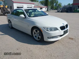 2011 BMW 3 Series 335i с VIN WBADX7C52BE743713, выставлен на аукционе IAAI как лот 42412884 с пробегом 124 014 миль миль и . История ставок и продаж доступна на DreamBid. Изображение 1.
