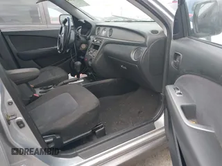 2004 Mitsubishi Outlander LS with VIN JA4LX31F04U038009, listed as a IAAI auction lot 41616254 with 219,527 mi miles. Bid and sale history available at carsss.com. Image 5.