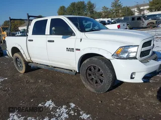 2014 Ram 1500 Express z VIN 1C6RR7KT5ES225661, wystawiony jako IAAI lot #41363288 z przebiegiem 147 841 mil mil oraz . Historia ofert i sprzedaży dostępna na DreamBid. Obrazek 1.