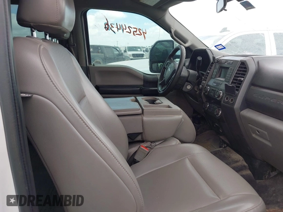 2019 Ford F-250 XL with VIN 1FT7W2B65KED93008, listed as a IAAI auction lot 42524436 with 258,924 mi miles and . Bid and sale history available at DreamBid. Image 5.