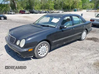 2000 Mercedes-Benz E 320 with VIN WDBJF65J2YB105399, listed as a IAAI auction lot 42076107 with 277,701 mi miles and . Bid and sale history available at DreamBid. Image 17.