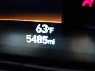 2024 Hyundai Venue SEL z VIN KMHRC8A38RU311795, wystawiony jako IAAI lot #42057265 z przebiegiem 5485 mil mil oraz . Historia ofert i sprzedaży dostępna na DreamBid. Obrazek 15.