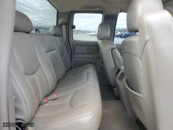 2003 Chevrolet Silverado 1500 LT with VIN 2GCEC19T031313011, listed as a Copart auction lot 87945515 with 360,196 mi miles and Salvage Title. Bid and sale history available at carsss.com. Image 11.