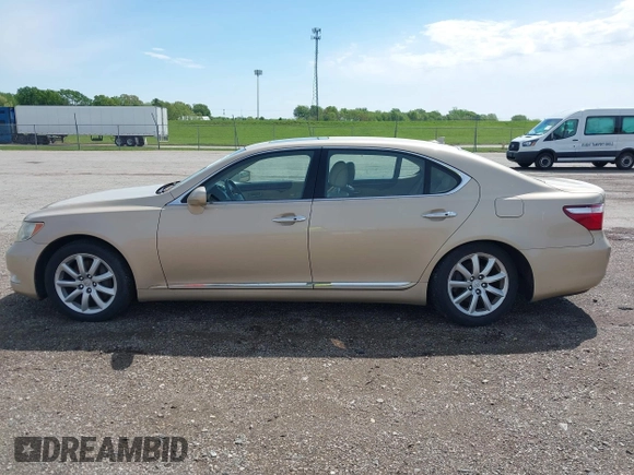 2008 Lexus LS 460 LWB with VIN JTHGL46F985030541, listed as a IAAI auction lot 42078316 with 248,187 mi miles. Bid and sale history available at carsss.com. Image 14.