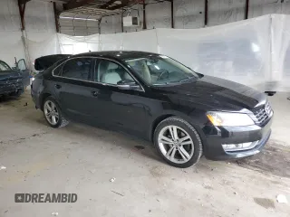 2015 Volkswagen Passat SE with VIN 1VWBV7A33FC043196, listed as a Copart auction lot 56210725 with 136,342 mi miles and Salvage title. Bid and sale history available at DreamBid. Image 4.