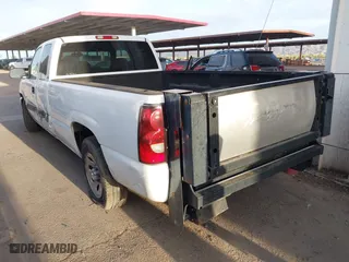 2006 Chevrolet Silverado 1500 LT1 with VIN 1GCEC19Z66E179161, listed as a IAAI auction lot 41886283 with 228,308 mi miles. Bid and sale history available at carsss.com. Image 3.