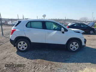 2015 Chevrolet Trax LS with VIN KL7CJKSB7FB069640, listed as a IAAI auction lot 41795991 with 153,789 mi miles. Bid and sale history available at carsss.com. Image 12.