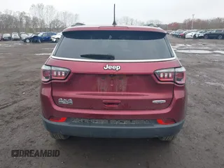 2022 Jeep Compass Latitude with VIN 3C4NJDBB7NT206323, listed as a IAAI auction lot 42038930 with 84,976 mi miles and . Bid and sale history available at DreamBid. Image 16.