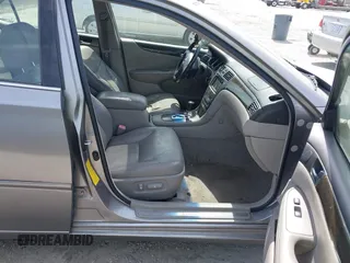2004 Lexus ES 350 with VIN JTHBA30G645035458, listed as a IAAI auction lot 41850177 with 134,806 mi miles and . Bid and sale history available at DreamBid. Image 5.