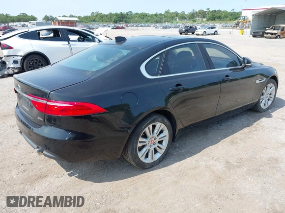 2017 Jaguar XF 35t z VIN SAJBR4BV5HCY26594, wystawiony jako IAAI lot #42337419 z przebiegiem 33 133 mil mil oraz . Historia ofert i sprzedaży dostępna na DreamBid. Obrazek 4.