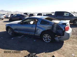2007 Ford Mustang Deluxe z VIN 1ZVFT80N475227021, wystawiony jako Copart lot #48391145 z przebiegiem 182 895 mil mil oraz Szkoda całkowita • Salvage title. Historia ofert i sprzedaży dostępna na DreamBid. Obrazek 2.
