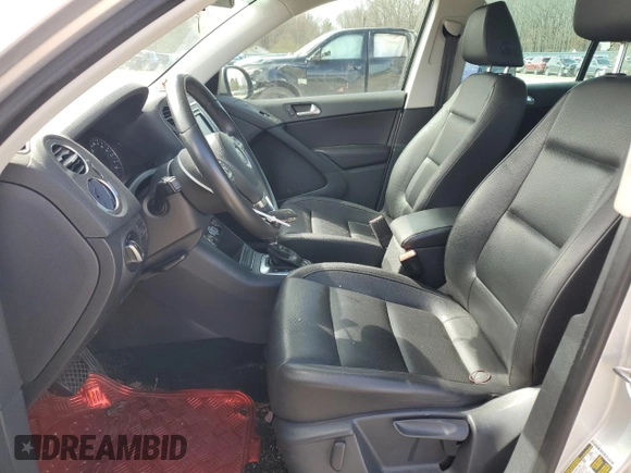 2012 Volkswagen Tiguan SE with VIN WVGAV7AX4CW520340, listed as a Copart auction lot 48210815 with 120,006 mi miles and Clean title. Bid and sale history available at DreamBid. Image 7.