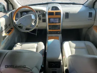2009 Chrysler Aspen Limited z VIN 1A8HW58T49F703794, wystawiony jako Copart lot #75847254 z przebiegiem 224 535 mil mil oraz Szkoda całkowita • Salvage title. Historia ofert i sprzedaży dostępna na DreamBid. Obrazek 8.