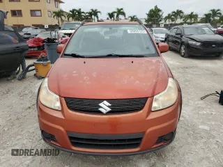 2008 Suzuki SX4 Regional Edition z VIN JS2YA413585102589, wystawiony jako Copart lot #59895125 z przebiegiem 144 077 mil mil oraz Czysty tytuł • Clean title. Historia ofert i sprzedaży dostępna na DreamBid. Obrazek 5.