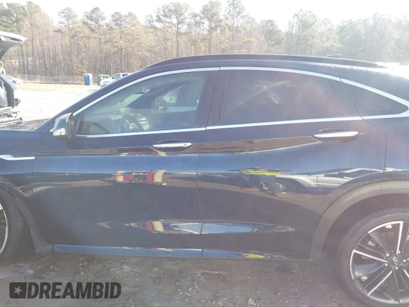 2022 Infiniti QX55 Luxe z VIN 3PCAJ5J3XNF101207, wystawiony jako IAAI lot #41640434 z przebiegiem 46 932 mil mil oraz . Historia ofert i sprzedaży dostępna na DreamBid. Obrazek 15.