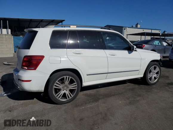 2015 Mercedes-Benz GLK 350 with VIN WDCGG5HB4FG364820, listed as a Copart auction lot 75558544 with 92,996 mi miles and Salvage Title. Bid and sale history available at DreamBid. Image 3.