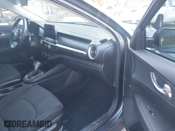 2021 Kia Forte LXS z VIN 3KPF24AD0ME329971, wystawiony jako IAAI lot #42310912 z przebiegiem 37 934 mil mil oraz . Historia ofert i sprzedaży dostępna na DreamBid. Obrazek 5.