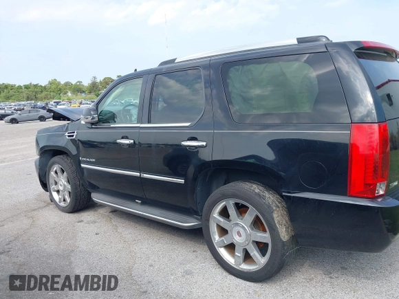 2009 Cadillac Escalade z VIN 1GYFC23249R116363, wystawiony jako IAAI lot #39887498 z przebiegiem 140 095 mil mil oraz . Historia ofert i sprzedaży dostępna na DreamBid. Obrazek 14.