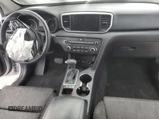 2020 Kia Sportage LX with VIN KNDPM3AC8L7757284, listed as a Copart auction lot 84895354 with 109,122 mi miles and Salvage Title. Bid and sale history available at DreamBid. Image 8.