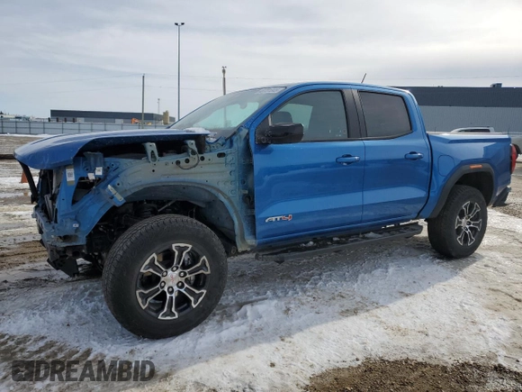 2024 GMC Canyon 4WD AT4 z VIN 1GTP6DEKXR1197281, wystawiony jako Copart lot #48731345 z przebiegiem 4 708 mil mil oraz Szkoda całkowita • Salvage title. Historia ofert i sprzedaży dostępna na DreamBid. Obrazek 1.