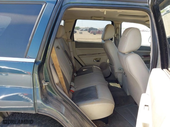 2005 Jeep Grand Cherokee Limited with VIN 1J4HR58N35C506489, listed as a IAAI auction lot 41675351 with 182,738 mi miles. Bid and sale history available at carsss.com. Image 8.