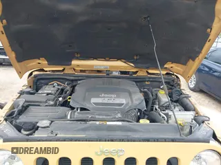 2013 Jeep Wrangler Unlimited Sahara with VIN 1C4BJWEG8DL638404, listed as a IAAI auction lot 42586604 with 43,953 mi miles and . Bid and sale history available at DreamBid. Image 10.