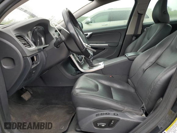 2015 Volvo V60 with VIN YV1612SB5F1186312, listed as a Copart auction lot 58552405 with 77,610 mi miles and Salvage title. Bid and sale history available at DreamBid. Image 7.
