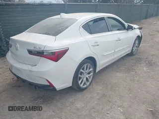 2019 Acura ILX with VIN 19UDE2F35KA012742, listed as a IAAI auction lot 41174157 with 39,000 mi miles. Bid and sale history available at carsss.com. Image 4.