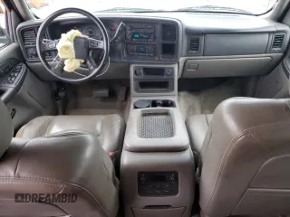 2003 Chevrolet Suburban LT z VIN 1GNFK16Z63J268766, wystawiony jako Copart lot #54192505 z przebiegiem 236 968 mil mil oraz Nie do naprawy • Non repairable. Historia ofert i sprzedaży dostępna na DreamBid. Obrazek 8.