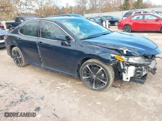 2018 Toyota Camry XSE with VIN 4T1B61HK0JU656675, listed as a IAAI auction lot 41761366 with 90,412 mi miles. Bid and sale history available at carsss.com. Image 1.