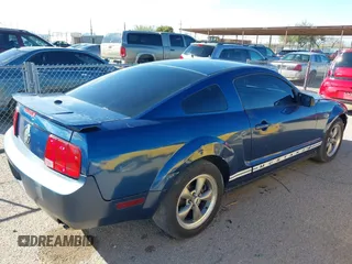 2007 Ford Mustang Deluxe with VIN 1ZVHT80N375356957, listed as a IAAI auction lot 41733622 with Not Provided miles and . Bid and sale history available at DreamBid. Image 4.