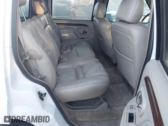 2000 Cadillac Escalade z VIN 1GYEK13R8YR146809, wystawiony jako IAAI lot #41753964 z przebiegiem 156 376 mil mil oraz . Historia ofert i sprzedaży dostępna na DreamBid. Obrazek 8.