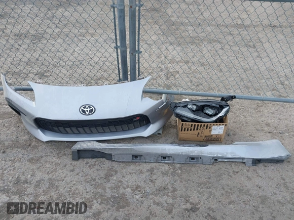 2022 Toyota 86 Premium с VIN JF1ZNBF1XN8751108, выставлен на аукционе IAAI как лот 40700214 с пробегом 33 033 миль миль и . История ставок и продаж доступна на DreamBid. Изображение 12.