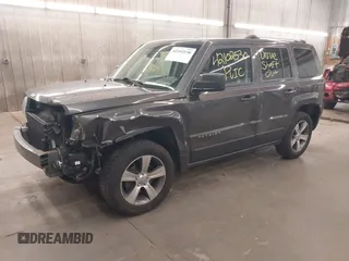2016 Jeep Patriot Latitude z VIN 1C4NJRFB8GD658216, wystawiony jako IAAI lot #42102530 z przebiegiem 143 956 mil mil oraz . Historia ofert i sprzedaży dostępna na DreamBid. Obrazek 2.