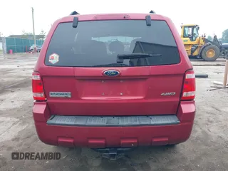 2008 Ford Escape XLT with VIN 1FMCU93138KD90369, listed as a IAAI auction lot 42430073 with Not provided miles and . Bid and sale history available at DreamBid. Image 16.