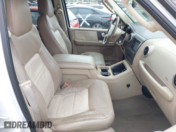 2004 Ford Expedition Eddie Bauer z VIN 1FMFU17L14LA32802, wystawiony jako IAAI lot #42409552 z przebiegiem 243 614 mil mil oraz . Historia ofert i sprzedaży dostępna na DreamBid. Obrazek 5.